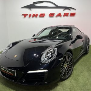 PORSCHE 911 Carrera 4S