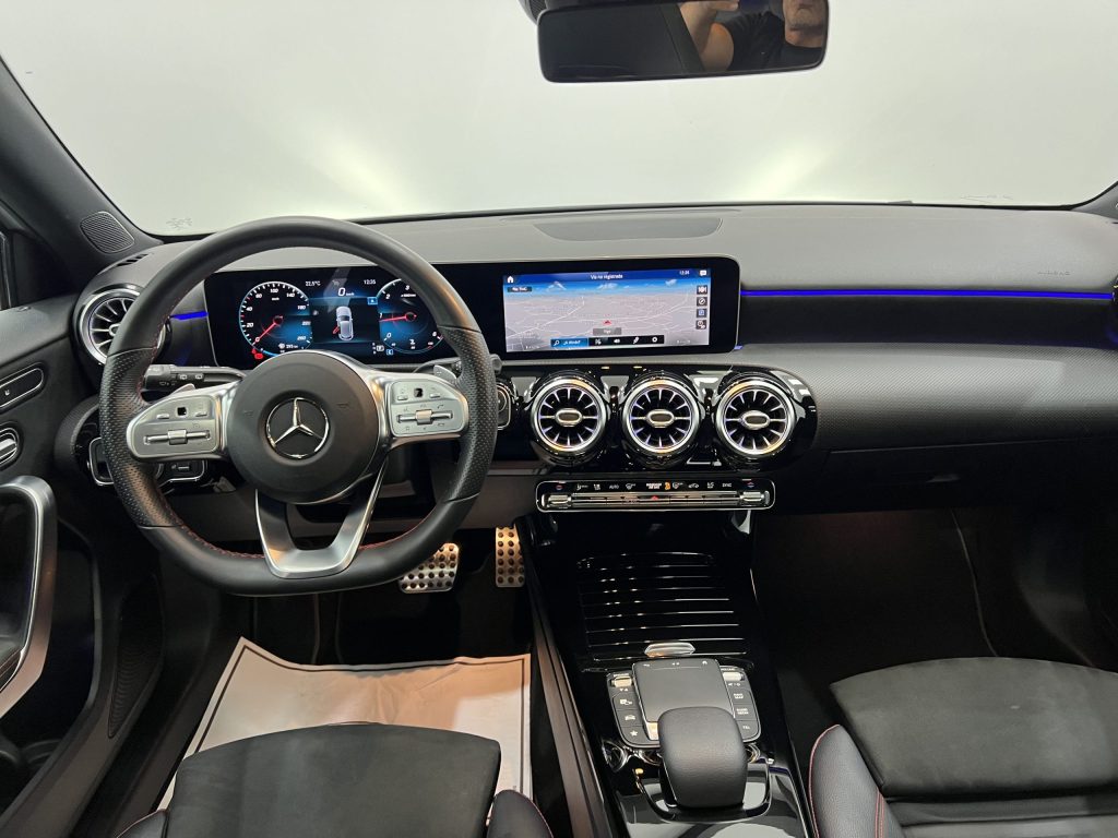 MERCEDES-BENZ Clase A A 200 d AMG Line – foto 43