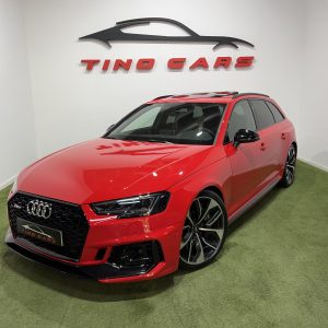 AUDI A4 RS4 Avant TFSI 331kW quattro tiptronic