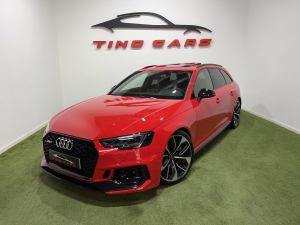AUDI A4 RS4 Avant TFSI 331kW quattro tiptronic